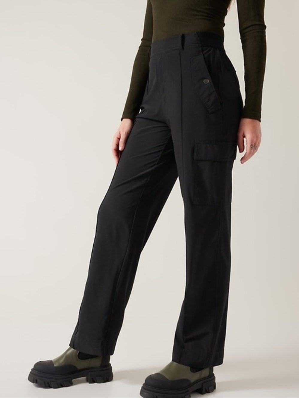 Athleta Vienna Cargo Pants lightweight black size 14